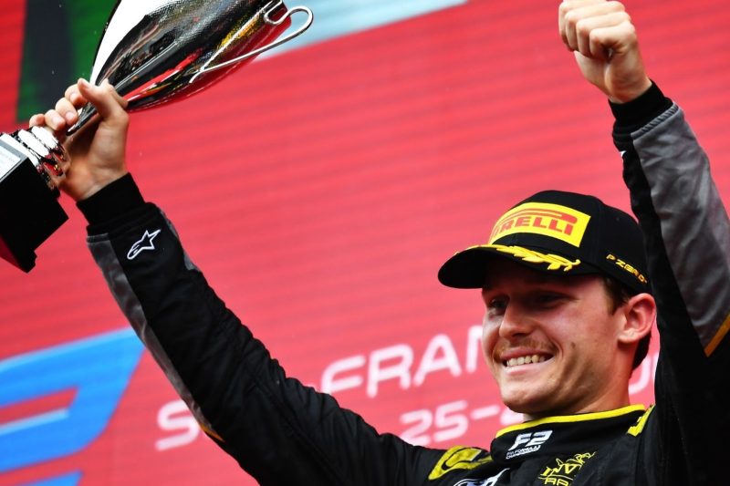 Formula 2: Staněk dosiahol životný úspech. Po penalizáciách súperov ovládol Veľkú cenu Belgicka F2